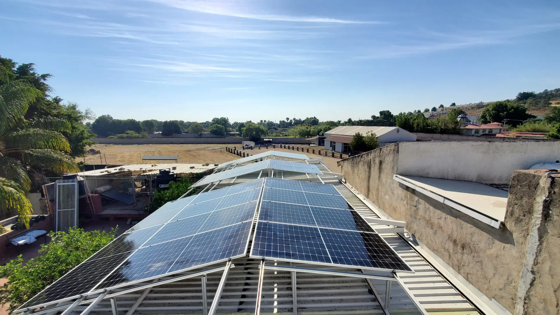 Sistema fotovoltaico de 20 paneles solares 11.1kw